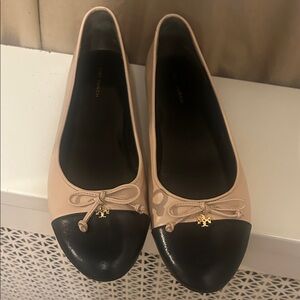 Tory Burch Women's Black and Tan Flats